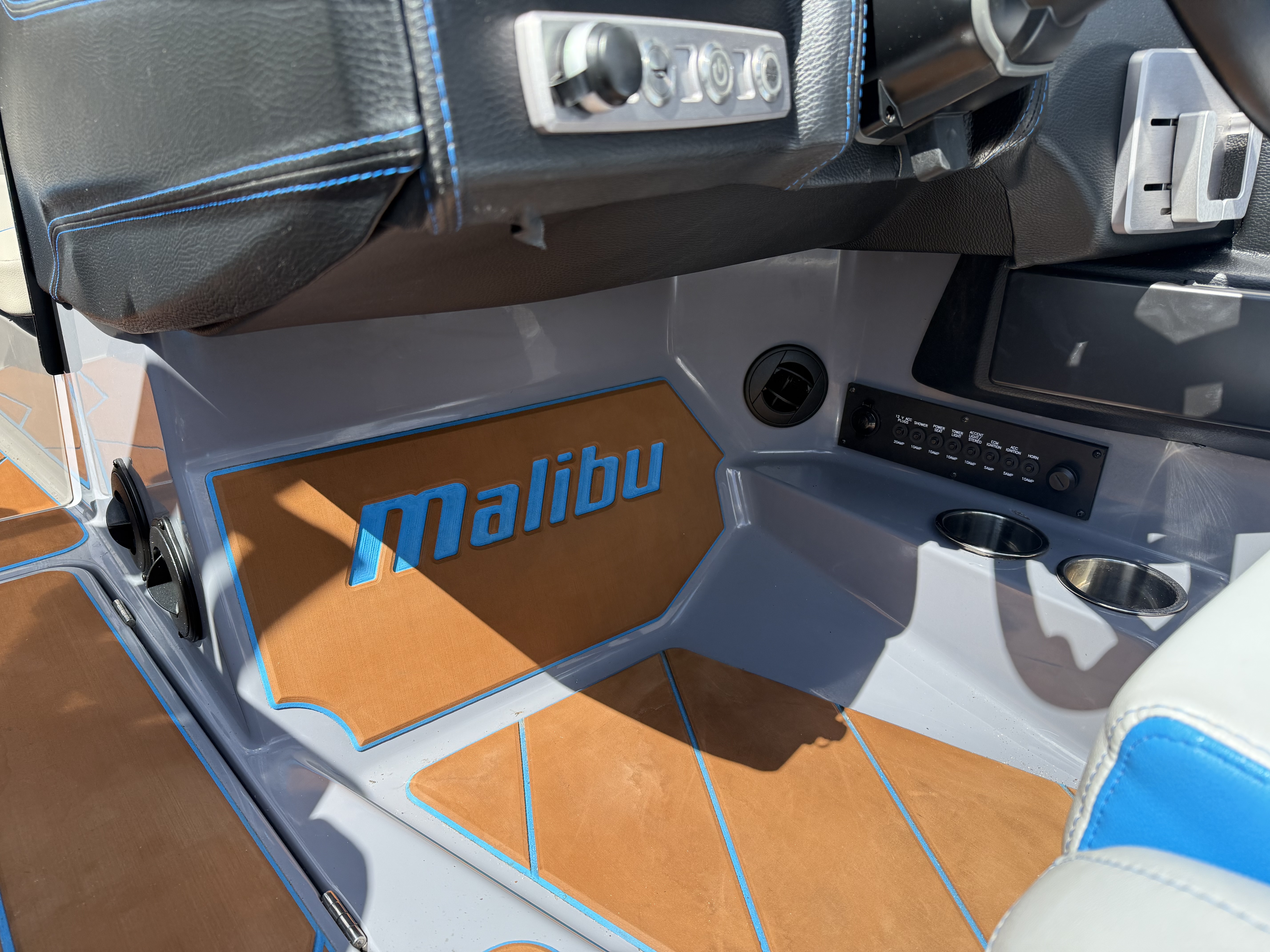 2023 Malibu Response TXI MO - 440 Hours Icon